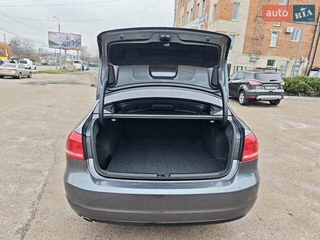 Сірий Фольксваген Пассат, об'ємом двигуна 1.8 л та пробігом 130 тис. км за 10999 $, фото 19 на Automoto.ua