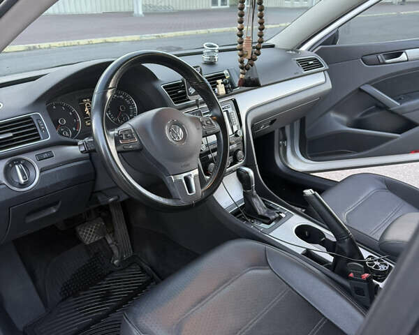 Сірий Фольксваген Пассат, об'ємом двигуна 1.8 л та пробігом 132 тис. км за 13500 $, фото 8 на Automoto.ua