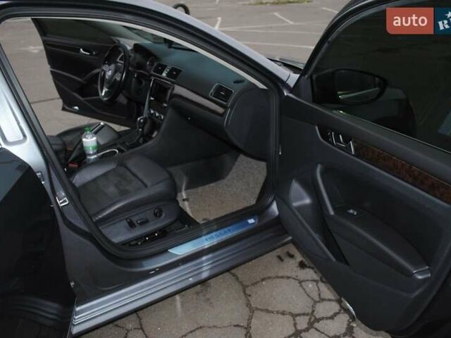 Сірий Фольксваген Пассат, об'ємом двигуна 1.97 л та пробігом 235 тис. км за 12999 $, фото 36 на Automoto.ua