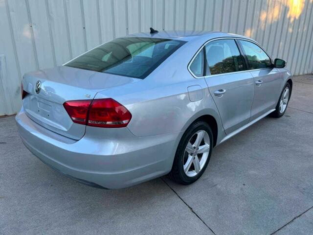 Серый Фольксваген Пассат, объемом двигателя 2.5 л и пробегом 88 тыс. км за 5600 $, фото 5 на Automoto.ua