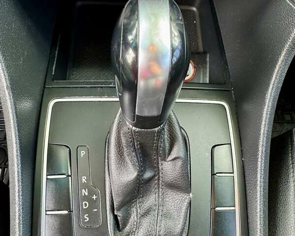 Сірий Фольксваген Пассат, об'ємом двигуна 1.8 л та пробігом 199 тис. км за 7999 $, фото 18 на Automoto.ua