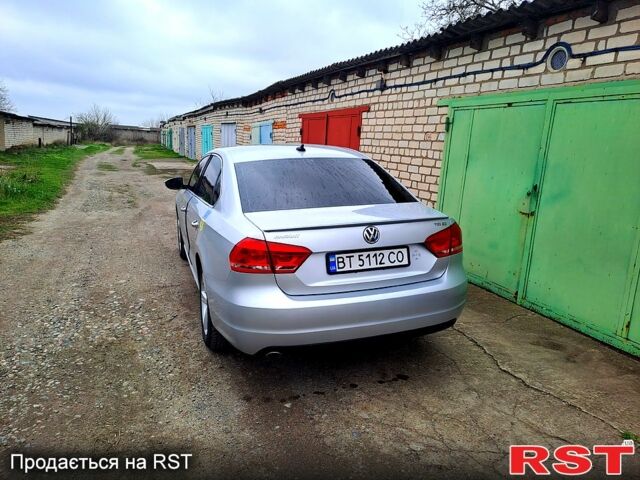 Серый Фольксваген Пассат, объемом двигателя 1.8 л и пробегом 124 тыс. км за 10500 $, фото 3 на Automoto.ua