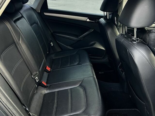 Сірий Фольксваген Пассат, об'ємом двигуна 1.8 л та пробігом 120 тис. км за 11500 $, фото 5 на Automoto.ua