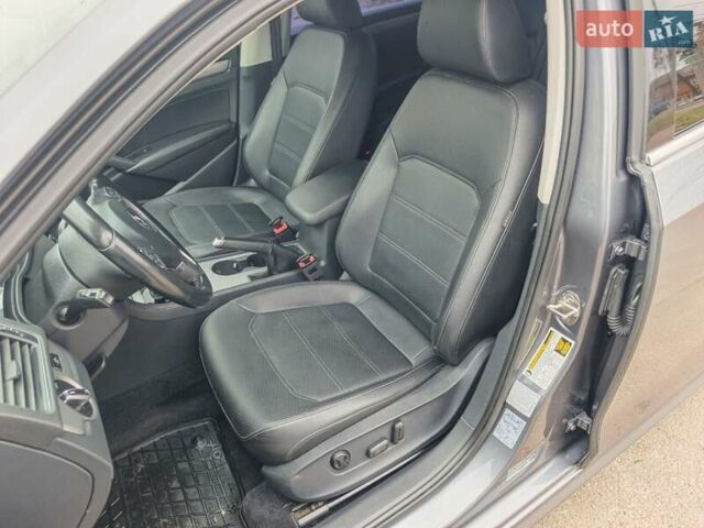 Сірий Фольксваген Пассат, об'ємом двигуна 1.8 л та пробігом 130 тис. км за 10999 $, фото 14 на Automoto.ua