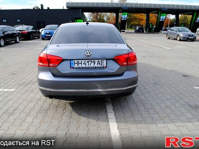 Серый Фольксваген Пассат, объемом двигателя 2 л и пробегом 235 тыс. км за 13700 $, фото 4 на Automoto.ua