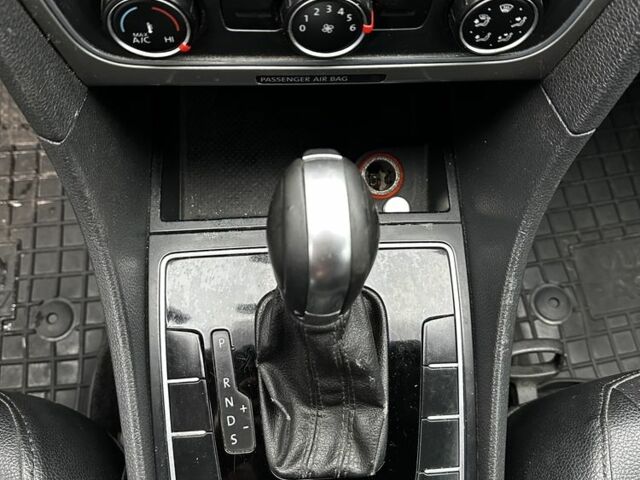 Сірий Фольксваген Пассат, об'ємом двигуна 0 л та пробігом 299 тис. км за 9500 $, фото 10 на Automoto.ua