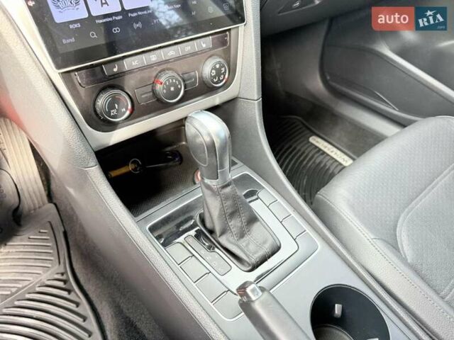 Серый Фольксваген Пассат, объемом двигателя 1.8 л и пробегом 180 тыс. км за 9600 $, фото 15 на Automoto.ua