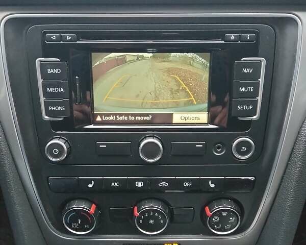 Серый Фольксваген Пассат, объемом двигателя 1.8 л и пробегом 118 тыс. км за 11399 $, фото 6 на Automoto.ua