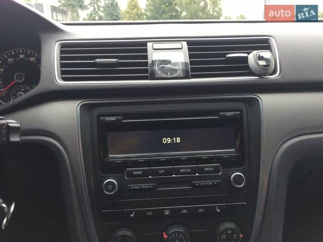 Сірий Фольксваген Пассат, об'ємом двигуна 1.8 л та пробігом 110 тис. км за 12500 $, фото 10 на Automoto.ua