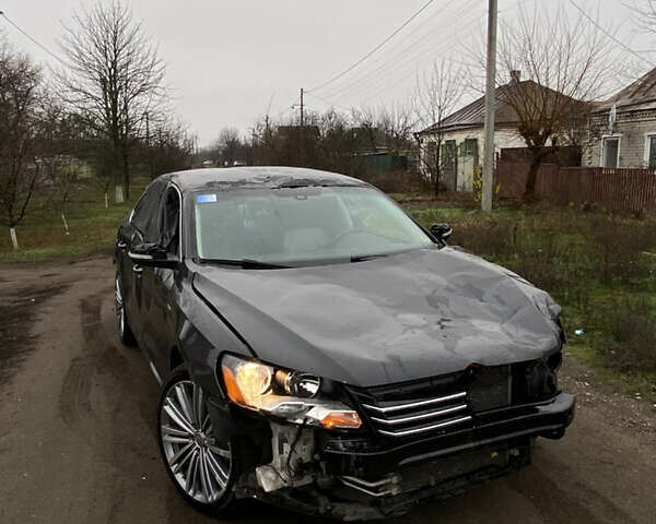 Серый Фольксваген Пассат, объемом двигателя 1.8 л и пробегом 82 тыс. км за 3800 $, фото 2 на Automoto.ua