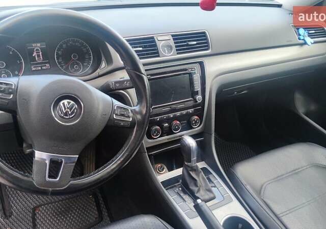 Сірий Фольксваген Пассат, об'ємом двигуна 2 л та пробігом 282 тис. км за 10500 $, фото 8 на Automoto.ua