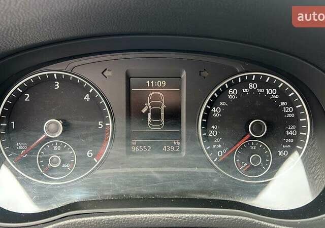 Серый Фольксваген Пассат, объемом двигателя 2 л и пробегом 156 тыс. км за 2000 $, фото 16 на Automoto.ua