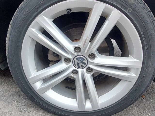 Сірий Фольксваген Пассат, об'ємом двигуна 2 л та пробігом 226 тис. км за 11700 $, фото 14 на Automoto.ua