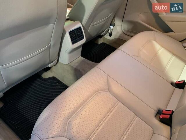 Сірий Фольксваген Пассат, об'ємом двигуна 1.8 л та пробігом 128 тис. км за 11700 $, фото 16 на Automoto.ua