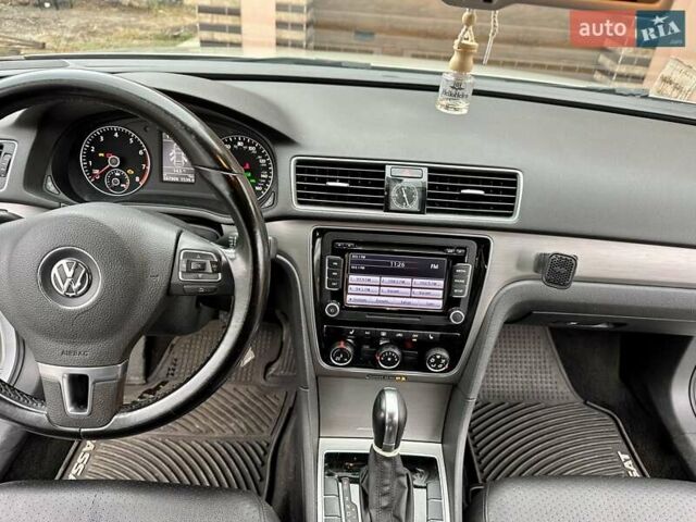 Серый Фольксваген Пассат, объемом двигателя 1.8 л и пробегом 167 тыс. км за 11000 $, фото 17 на Automoto.ua