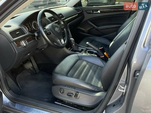 Сірий Фольксваген Пассат, об'ємом двигуна 1.97 л та пробігом 235 тис. км за 13700 $, фото 10 на Automoto.ua