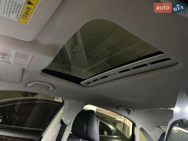 Серый Фольксваген Пассат, объемом двигателя 1.97 л и пробегом 248 тыс. км за 12900 $, фото 28 на Automoto.ua