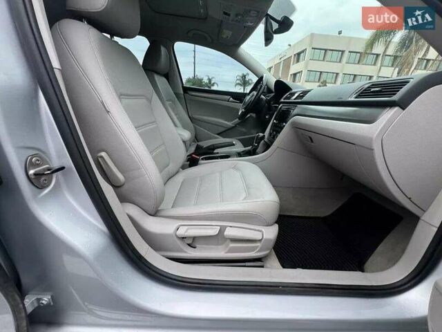 Серый Фольксваген Пассат, объемом двигателя 2 л и пробегом 156 тыс. км за 2000 $, фото 18 на Automoto.ua