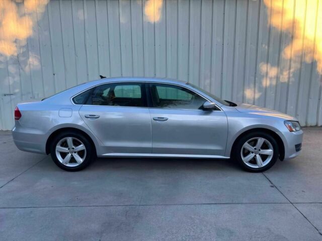 Серый Фольксваген Пассат, объемом двигателя 2.5 л и пробегом 90 тыс. км за 2500 $, фото 7 на Automoto.ua