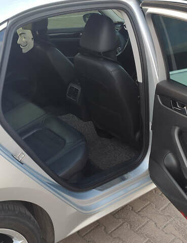 Серый Фольксваген Пассат, объемом двигателя 1.97 л и пробегом 248 тыс. км за 12900 $, фото 36 на Automoto.ua