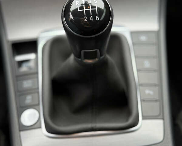 Серый Фольксваген Пассат, объемом двигателя 1.97 л и пробегом 277 тыс. км за 12150 $, фото 25 на Automoto.ua