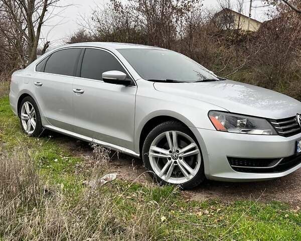 Серый Фольксваген Пассат, объемом двигателя 1.8 л и пробегом 221 тыс. км за 9800 $, фото 5 на Automoto.ua