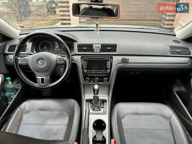 Серый Фольксваген Пассат, объемом двигателя 1.8 л и пробегом 167 тыс. км за 11000 $, фото 11 на Automoto.ua