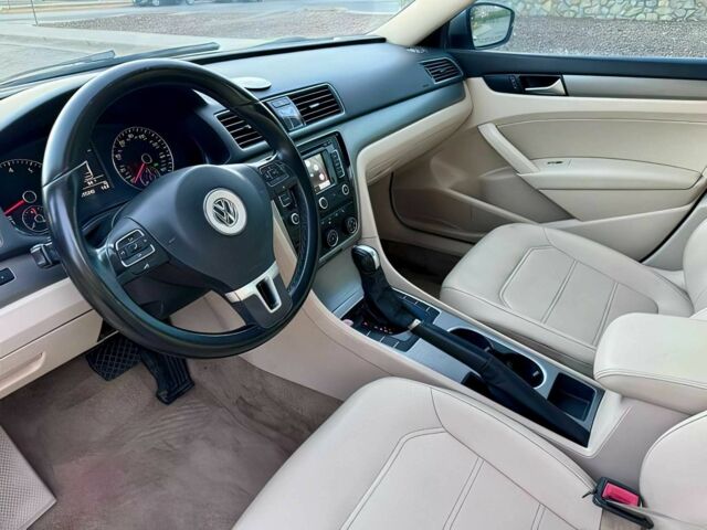 Сірий Фольксваген Пассат, об'ємом двигуна 2.5 л та пробігом 80 тис. км за 3800 $, фото 6 на Automoto.ua