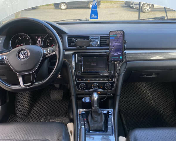 Сірий Фольксваген Пассат, об'ємом двигуна 1.8 л та пробігом 138 тис. км за 15500 $, фото 5 на Automoto.ua