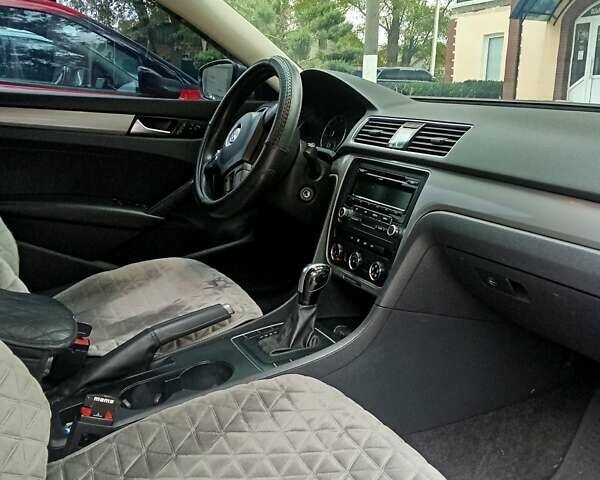 Серый Фольксваген Пассат, объемом двигателя 1.8 л и пробегом 250 тыс. км за 10700 $, фото 10 на Automoto.ua