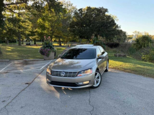 Сірий Фольксваген Пассат, об'ємом двигуна 2 л та пробігом 78 тис. км за 5300 $, фото 2 на Automoto.ua