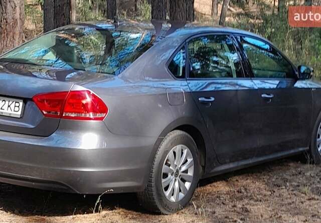 Серый Фольксваген Пассат, объемом двигателя 1.8 л и пробегом 210 тыс. км за 9500 $, фото 1 на Automoto.ua