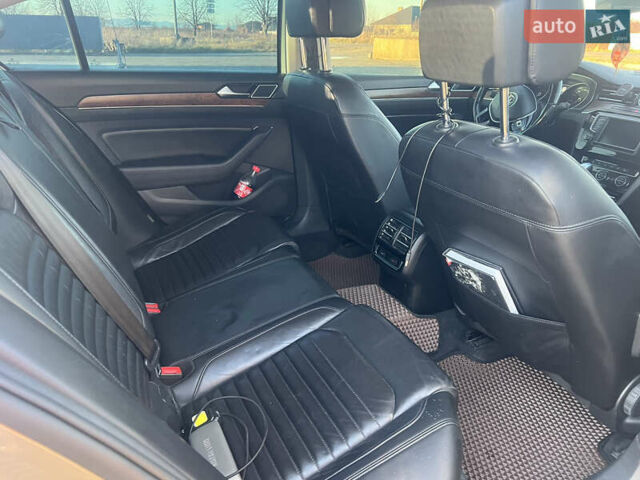 Сірий Фольксваген Пассат, об'ємом двигуна 2 л та пробігом 304 тис. км за 15300 $, фото 10 на Automoto.ua