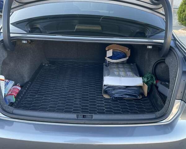 Серый Фольксваген Пассат, объемом двигателя 2 л и пробегом 259 тыс. км за 12400 $, фото 11 на Automoto.ua