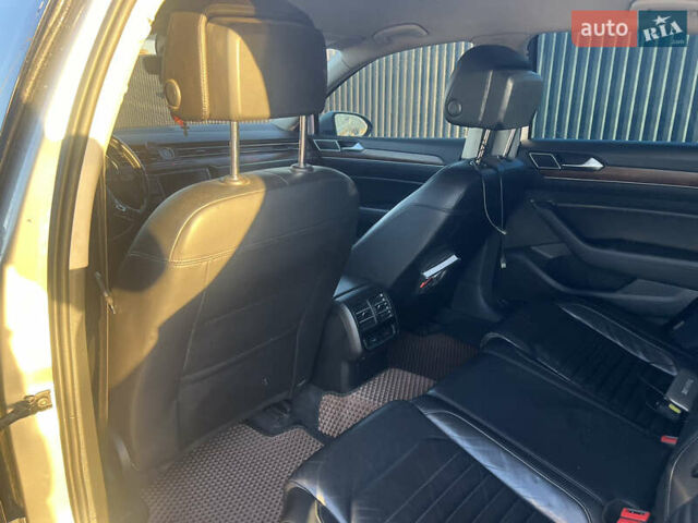 Сірий Фольксваген Пассат, об'ємом двигуна 2 л та пробігом 304 тис. км за 15300 $, фото 11 на Automoto.ua