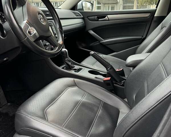 Серый Фольксваген Пассат, объемом двигателя 1.78 л и пробегом 169 тыс. км за 9999 $, фото 9 на Automoto.ua