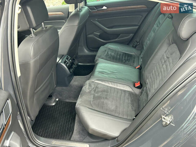 Сірий Фольксваген Пассат, об'ємом двигуна 1.8 л та пробігом 190 тис. км за 15500 $, фото 10 на Automoto.ua