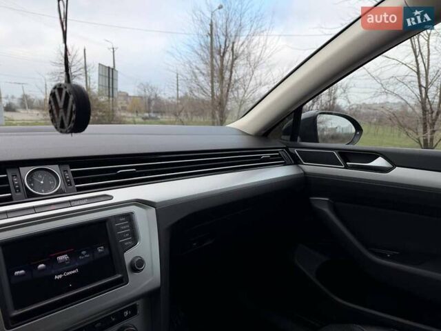 Сірий Фольксваген Пассат, об'ємом двигуна 1.97 л та пробігом 257 тис. км за 16900 $, фото 62 на Automoto.ua