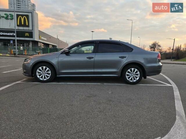 Серый Фольксваген Пассат, объемом двигателя 1.8 л и пробегом 285 тыс. км за 8500 $, фото 2 на Automoto.ua