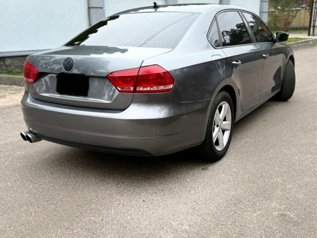 Серый Фольксваген Пассат, объемом двигателя 1.8 л и пробегом 255 тыс. км за 8500 $, фото 4 на Automoto.ua