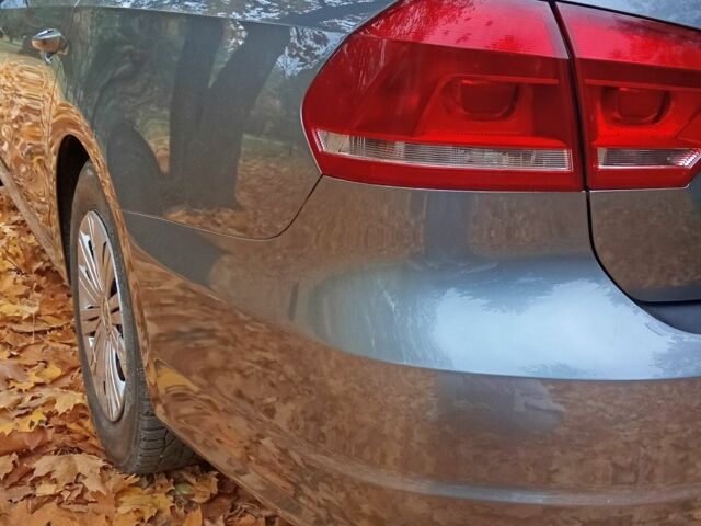 Сірий Фольксваген Пассат, об'ємом двигуна 1.8 л та пробігом 250 тис. км за 10700 $, фото 4 на Automoto.ua