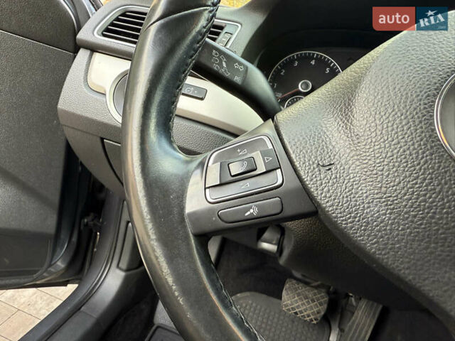 Сірий Фольксваген Пассат, об'ємом двигуна 1.8 л та пробігом 250 тис. км за 8999 $, фото 20 на Automoto.ua