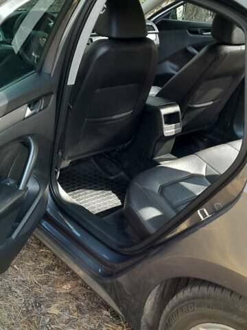 Серый Фольксваген Пассат, объемом двигателя 1.8 л и пробегом 210 тыс. км за 9500 $, фото 12 на Automoto.ua