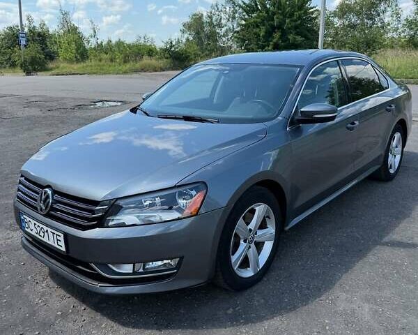 Серый Фольксваген Пассат, объемом двигателя 1.8 л и пробегом 134 тыс. км за 10000 $, фото 1 на Automoto.ua