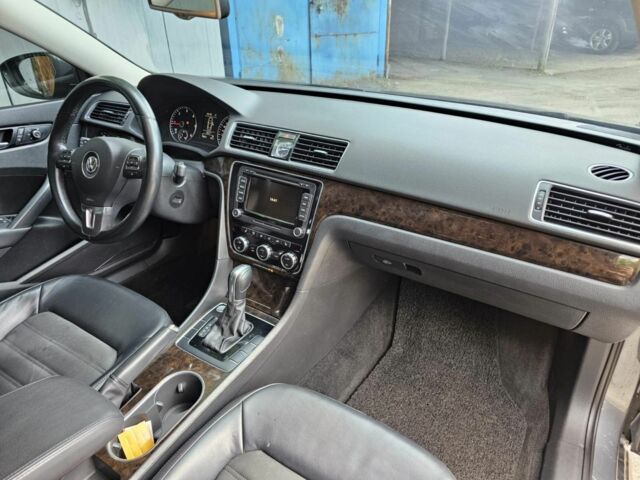 Фольксваген Пассат 2015 у Києві на Automoto.ua Сірий Фольксваген Пассат, об'ємом двигуна 2 л та пробігом 187 тис. км за 13500 $, фото 5 на Automoto.ua