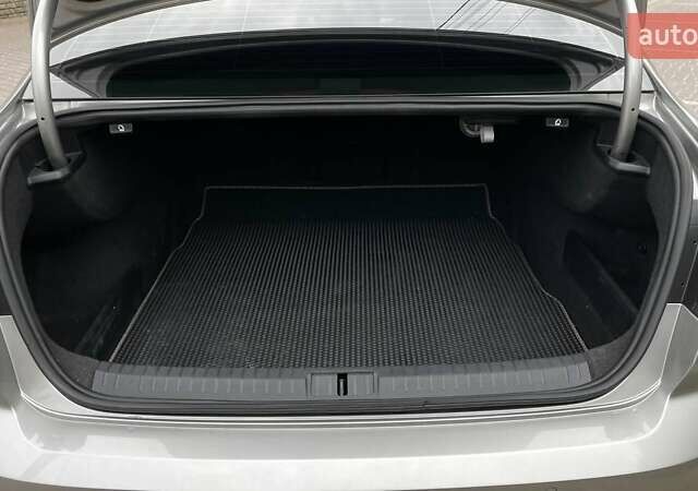 Серый Фольксваген Пассат, объемом двигателя 2 л и пробегом 240 тыс. км за 15500 $, фото 11 на Automoto.ua