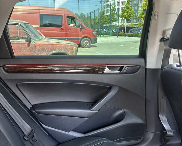 Серый Фольксваген Пассат, объемом двигателя 3.6 л и пробегом 204 тыс. км за 12500 $, фото 20 на Automoto.ua