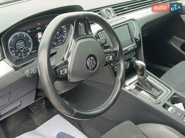 Серый Фольксваген Пассат, объемом двигателя 1.97 л и пробегом 290 тыс. км за 17500 $, фото 28 на Automoto.ua