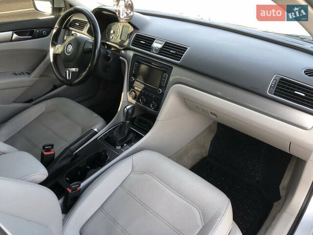 Фольксваген Пассат 2015 в Черкассах на Automoto.ua Серый Фольксваген Пассат, объемом двигателя 1.8 л и пробегом 232 тыс. км за 10700 $, фото 7 на Automoto.ua