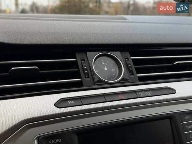 Сірий Фольксваген Пассат, об'ємом двигуна 1.97 л та пробігом 257 тис. км за 16900 $, фото 53 на Automoto.ua